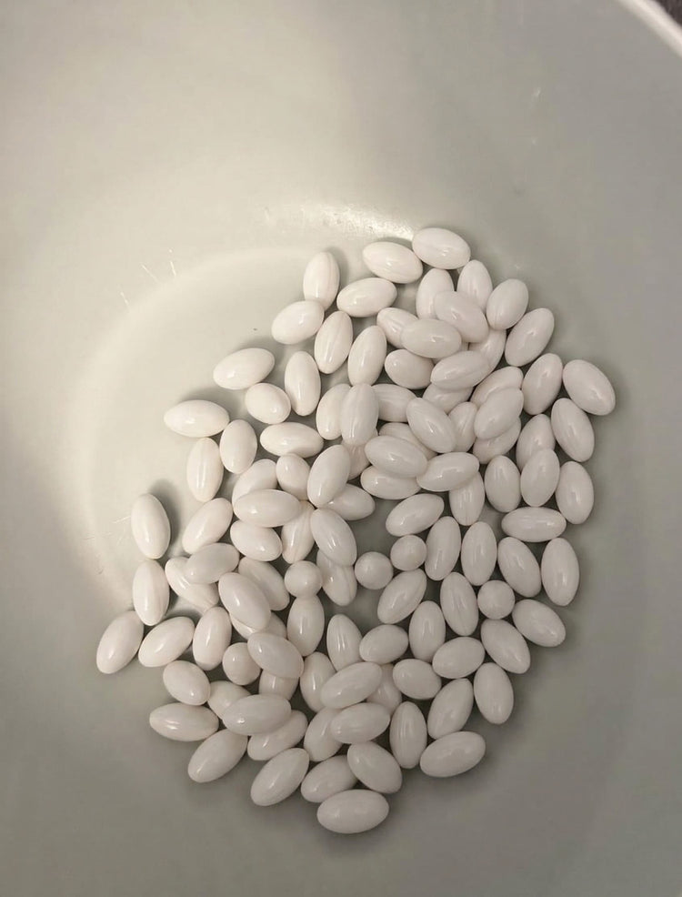 White beans in a gray bowl